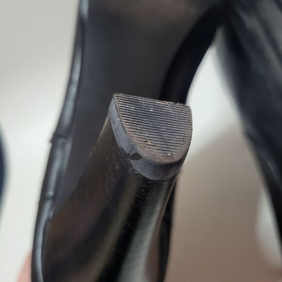 Liz Claiborne Black Leather Bonnie Heeled Boots - Picture 13 of 16